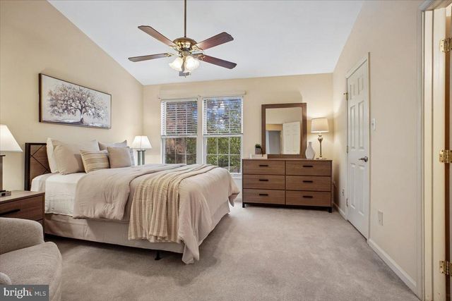 7496 GADSBY SQ, Alexandria, VA 22315