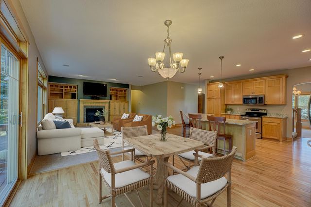442 Wren Lane, Hudson, WI 54016