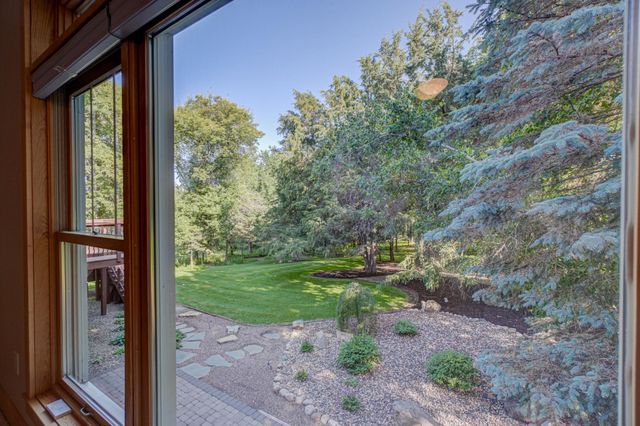 442 Wren Lane, Hudson, WI 54016