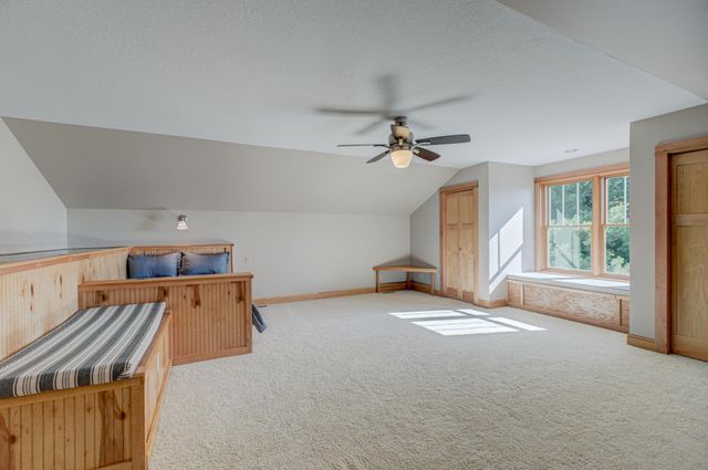 442 Wren Lane, Hudson, WI 54016