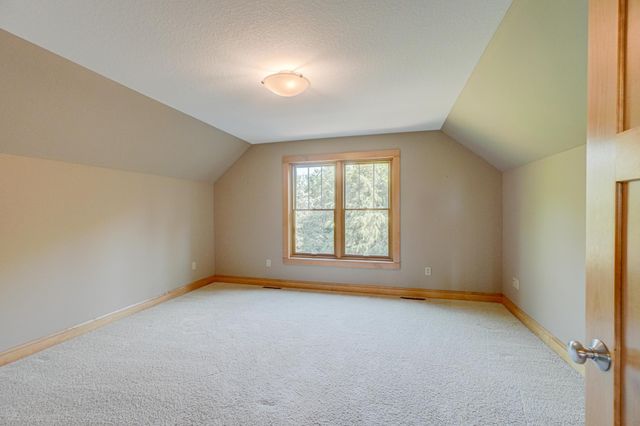 442 Wren Lane, Hudson, WI 54016