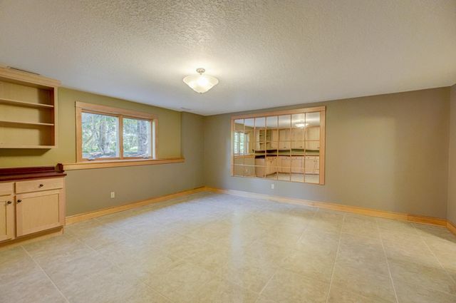 442 Wren Lane, Hudson, WI 54016