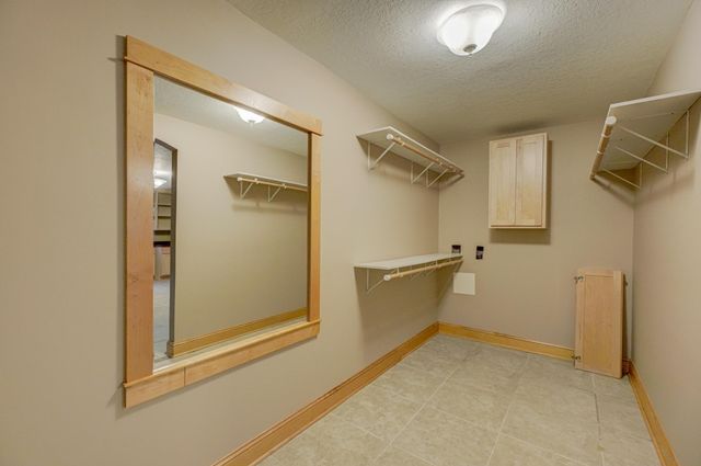 442 Wren Lane, Hudson, WI 54016