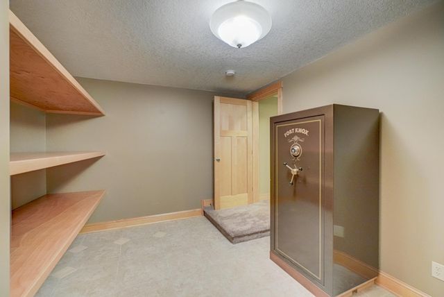 442 Wren Lane, Hudson, WI 54016