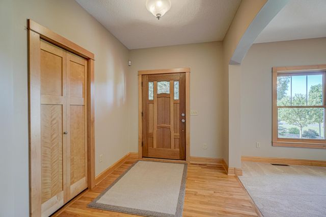 442 Wren Lane, Hudson, WI 54016