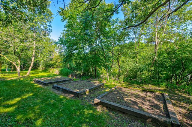 442 Wren Lane, Hudson, WI 54016