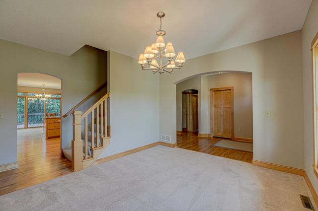 442 Wren Lane, Hudson, WI 54016