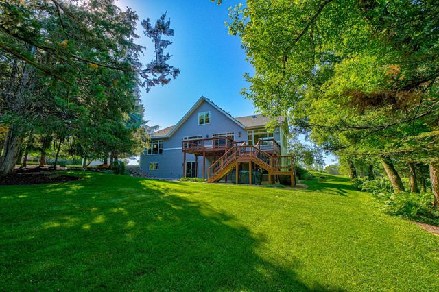 442 Wren Lane, Hudson, WI 54016