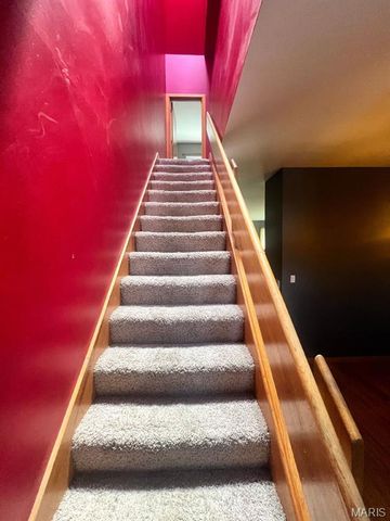 2641 Saint Vincent Avenue, St Louis, MO 63104