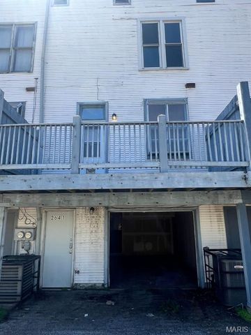 2641 Saint Vincent Avenue, St Louis, MO 63104