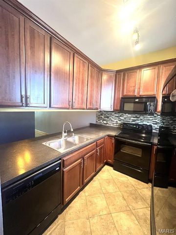 2641 Saint Vincent Avenue, St Louis, MO 63104