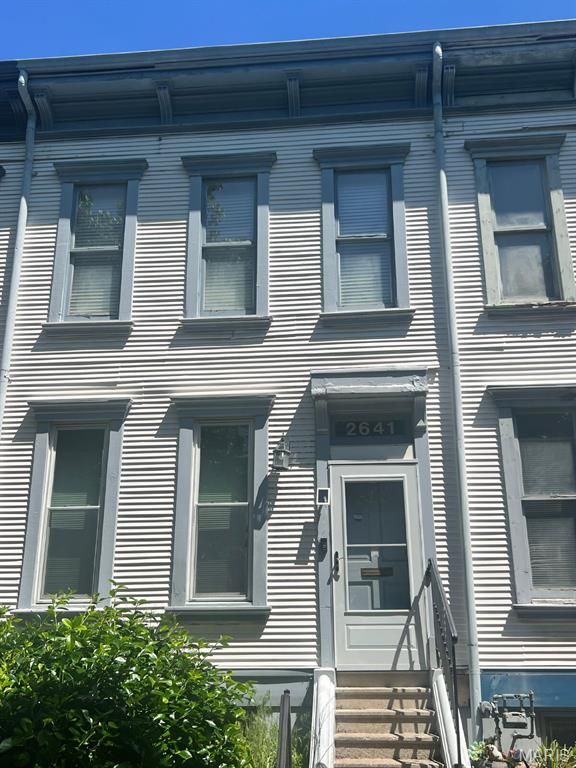 2641 Saint Vincent Avenue, St Louis, MO 63104