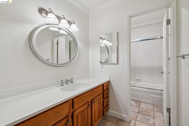 300 N Civic Dr 403, Walnut Creek, CA 94596