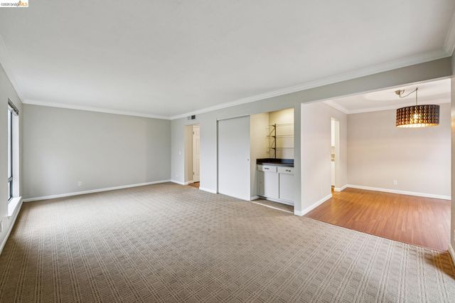 300 N Civic Dr 403, Walnut Creek, CA 94596