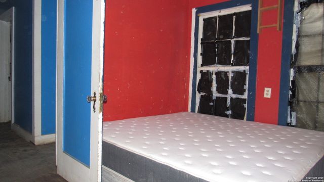 9221 Nelson Rd., San Antonio, TX 78252