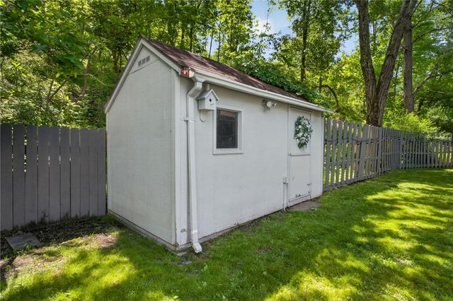 1032 Forest Drive, Stroudsburg, PA 18360