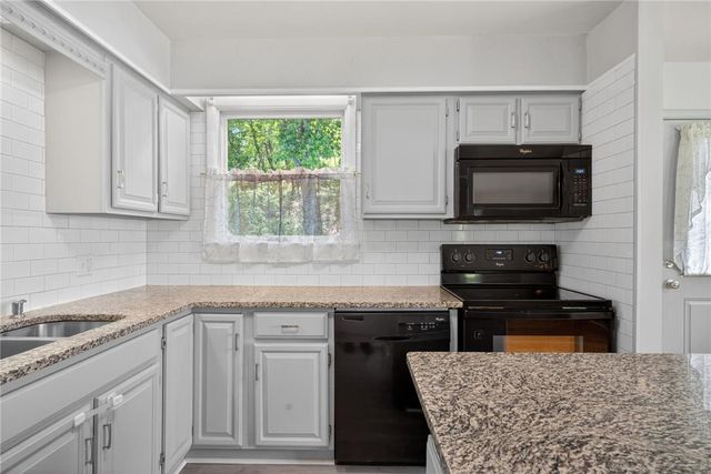 1032 Forest Drive, Stroudsburg, PA 18360