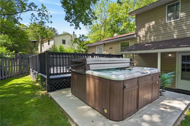1032 Forest Drive, Stroudsburg, PA 18360