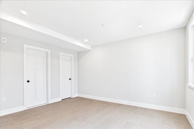 305 Chestnut Ave 5, Boston, MA 02130