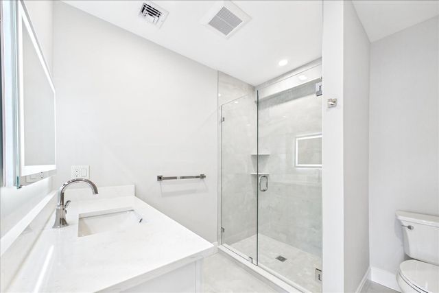 305 Chestnut Ave 5, Boston, MA 02130