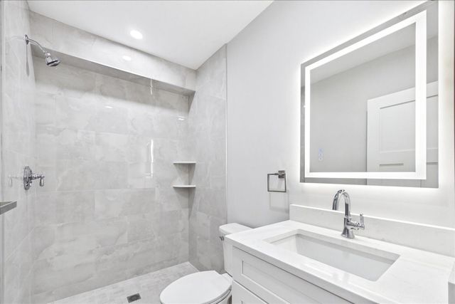 305 Chestnut Ave 5, Boston, MA 02130