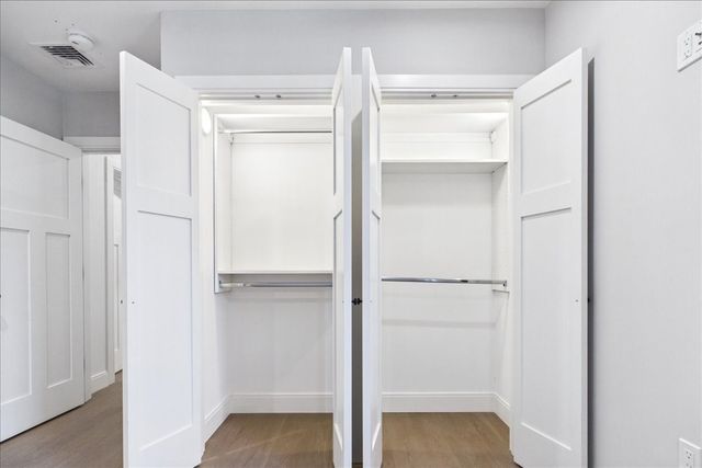 305 Chestnut Ave 5, Boston, MA 02130