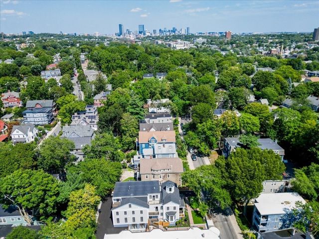 305 Chestnut Ave 5, Boston, MA 02130