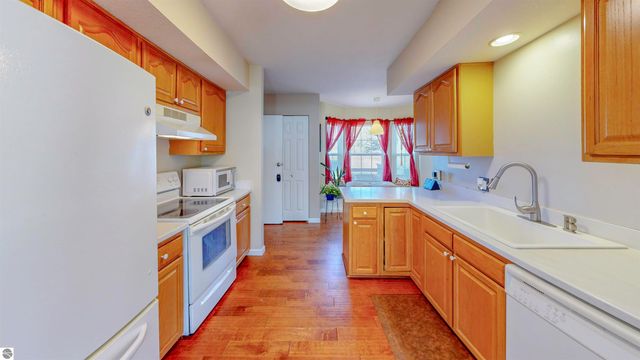 915 Deer Run, Mt Pleasant, MI 48858