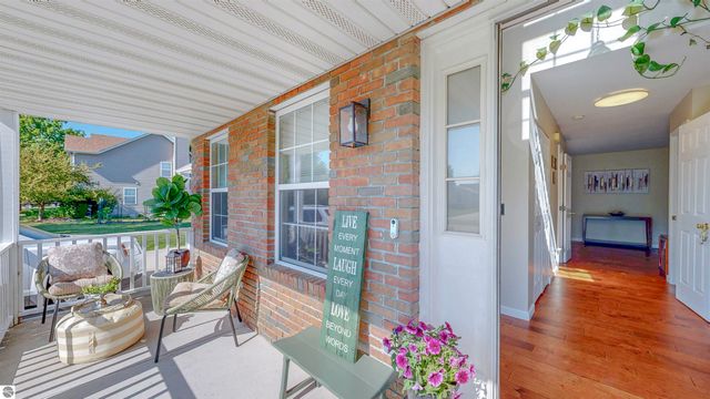 915 Deer Run, Mt Pleasant, MI 48858