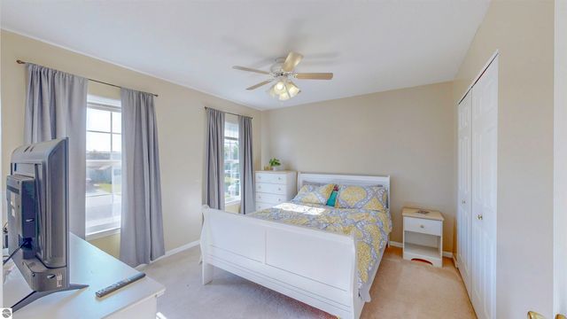 915 Deer Run, Mt Pleasant, MI 48858
