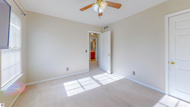 915 Deer Run, Mt Pleasant, MI 48858