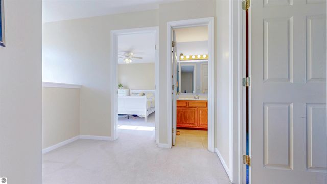 915 Deer Run, Mt Pleasant, MI 48858