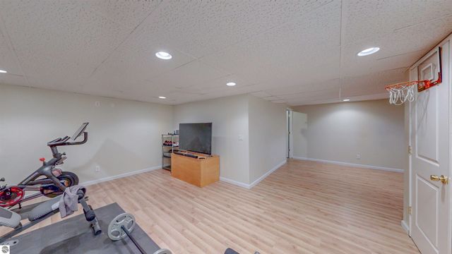 915 Deer Run, Mt Pleasant, MI 48858