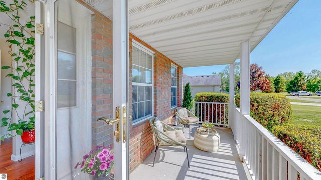 915 Deer Run, Mt Pleasant, MI 48858