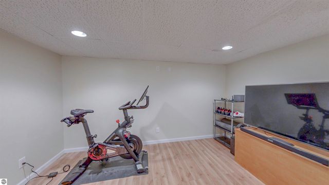 915 Deer Run, Mt Pleasant, MI 48858