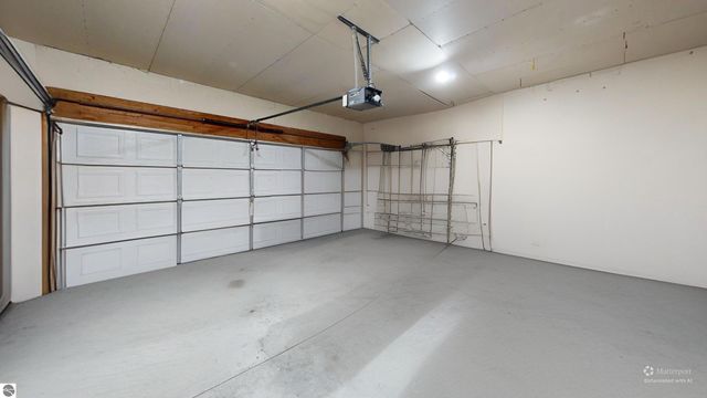915 Deer Run, Mt Pleasant, MI 48858