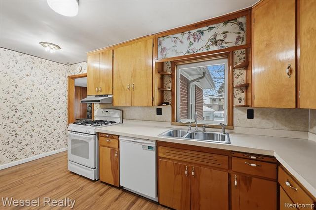 28771 Bunert Road, Warren, MI 48088