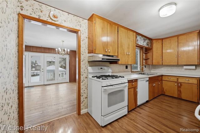 28771 Bunert Road, Warren, MI 48088