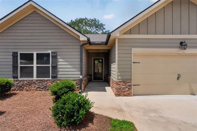 131 Holtz Drive, Carrollton, GA 30117