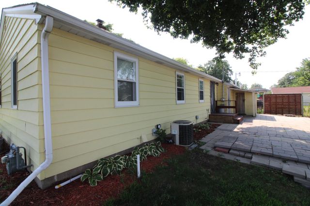 6300 60th Avenue N, Crystal, MN 55428