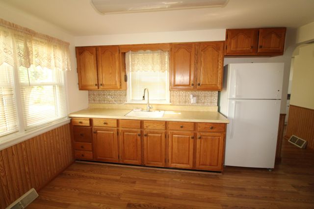 6300 60th Avenue N, Crystal, MN 55428