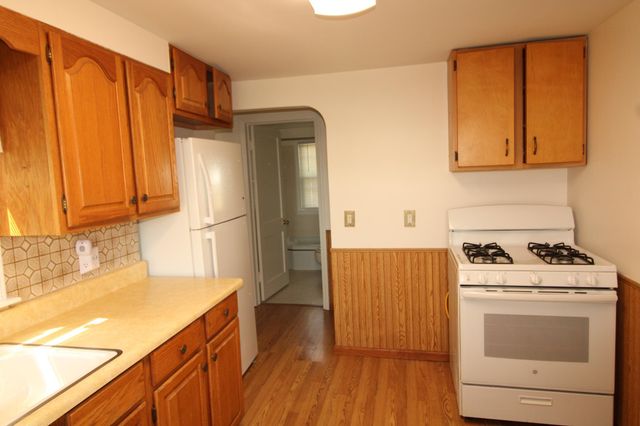 6300 60th Avenue N, Crystal, MN 55428