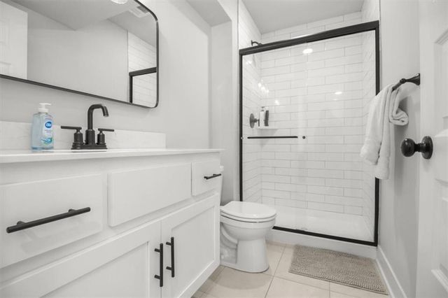 904 NW Lindenwood Drive, Grain Valley, MO 64029