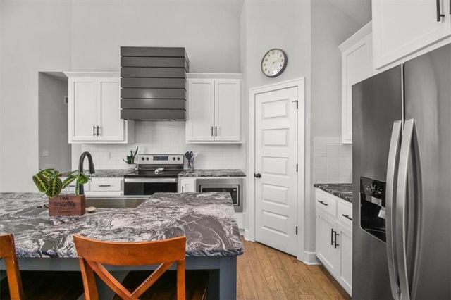 904 NW Lindenwood Drive, Grain Valley, MO 64029