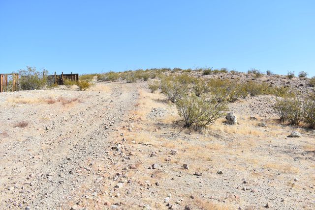 Vic United St & Barrington Ave, Rosamond, CA 93560