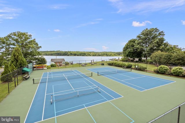 9426 MOUNT VERNON CIR, Alexandria, VA 22309