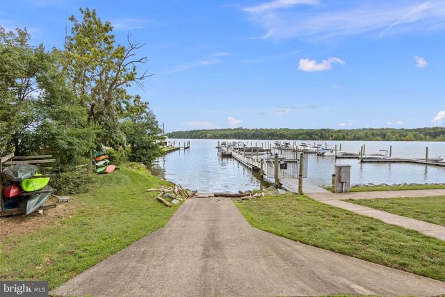 9426 MOUNT VERNON CIR, Alexandria, VA 22309