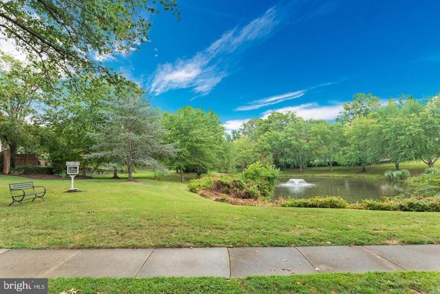 9426 MOUNT VERNON CIR, Alexandria, VA 22309