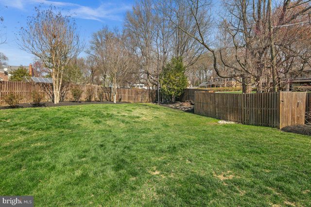 9426 MOUNT VERNON CIR, Alexandria, VA 22309