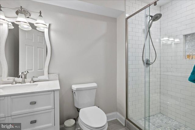 9426 MOUNT VERNON CIR, Alexandria, VA 22309